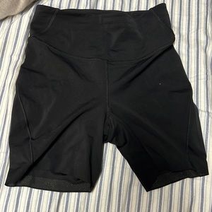 Lulu biker shorts